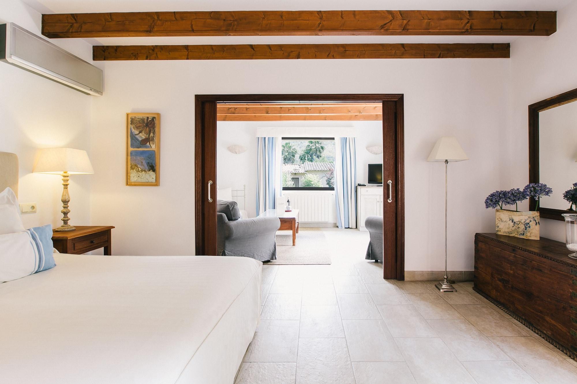 Hotell Ca'n Quatre 4*